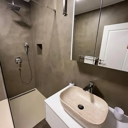 Apartment Valkane *