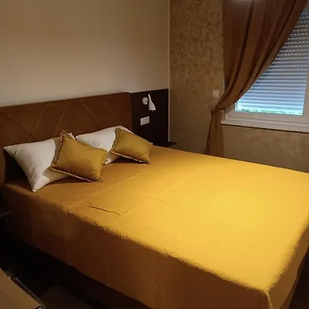 Apartament Valkane *